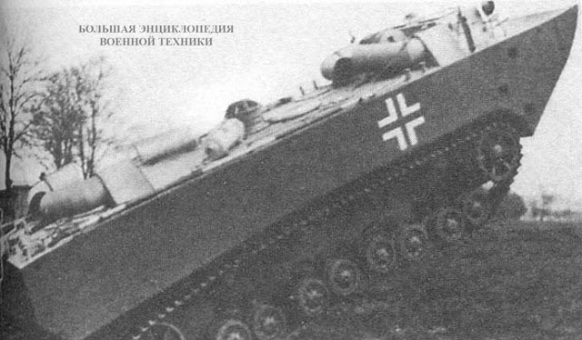 Panzerfähre - прототип бронированного парома на ходовых испытаниях, 1942 год.