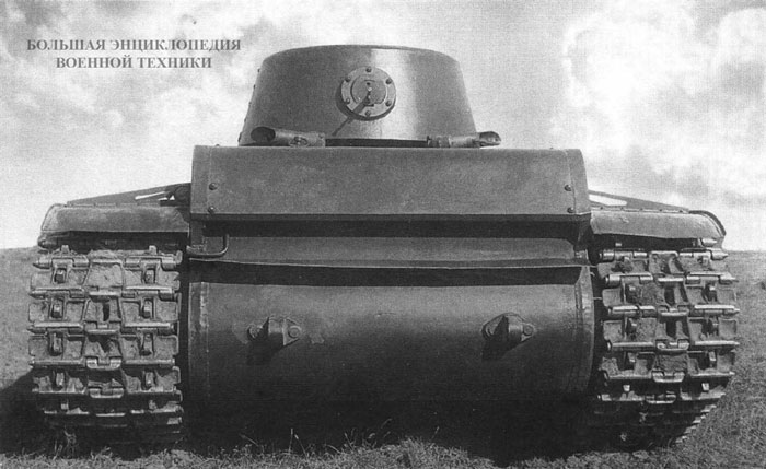 Первый опытный образец танка КВ (машина У-0), вид сзади. Сентябрь 1939 года
