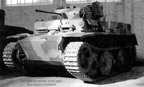 Восстановленный Luchs находится в экспозиции танкового музея в Самюре