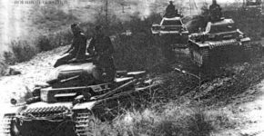 Танки Pz.ll Ausf.C выдвигаютcя, к греческой границе